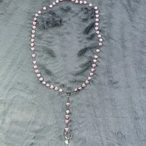 Colgante tipo rosario inspirado en PlayBoy Rosa y Plateado